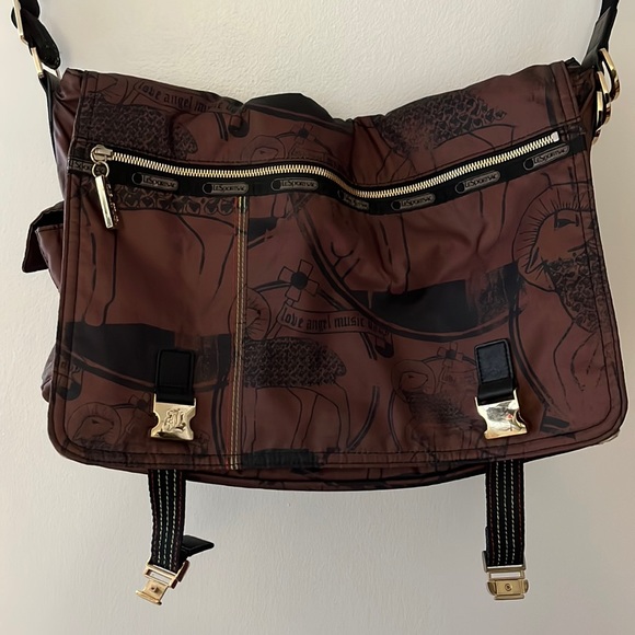 Handbags - LeSportsac LAMB. Brown with gold details. Early 2000s.  Gently worn.